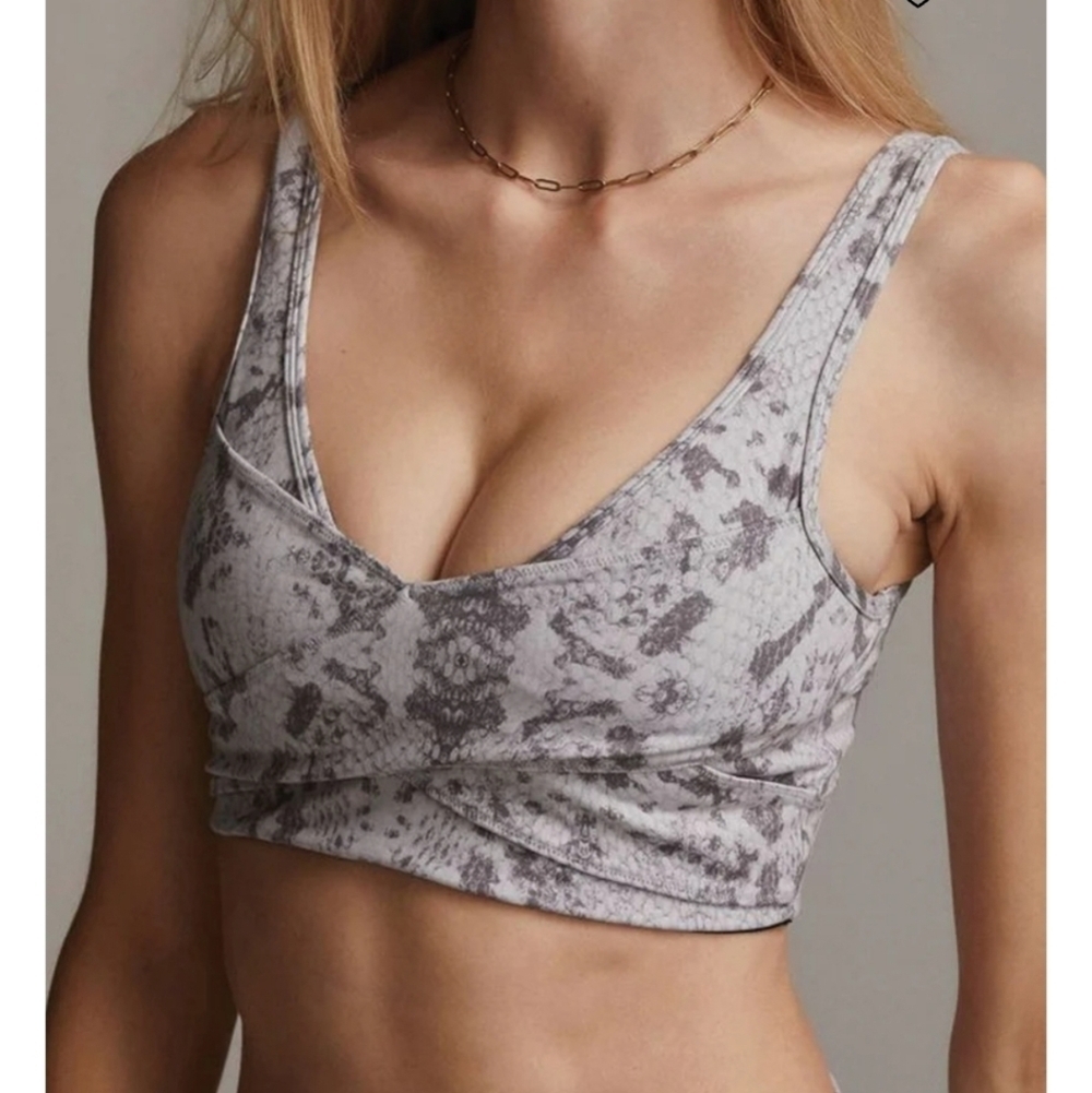 Varley Kellam Sports Bra in Taupe Grey Snake Print Large - Picture 10 of 16